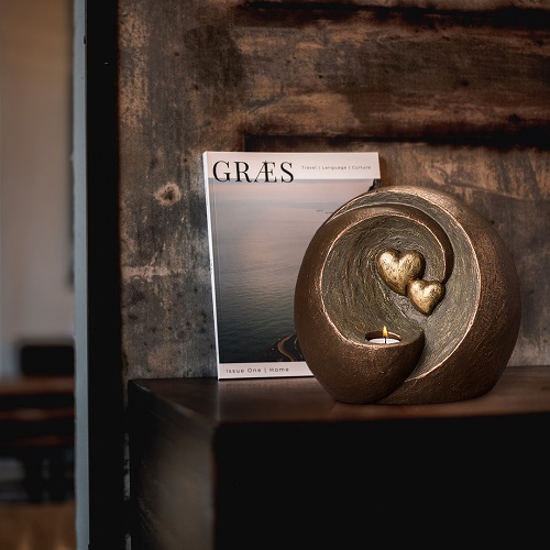 Funeral Home | Love Heart Cremation Urn Display Funeral Home | Love Heart Cremation Urn Display